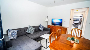 Easy 2 Manage 4Bedroom House with Complimentary Parking
